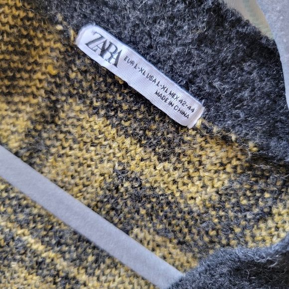 Zara Geometric Patterned Cardigan - Picture 3 of 4